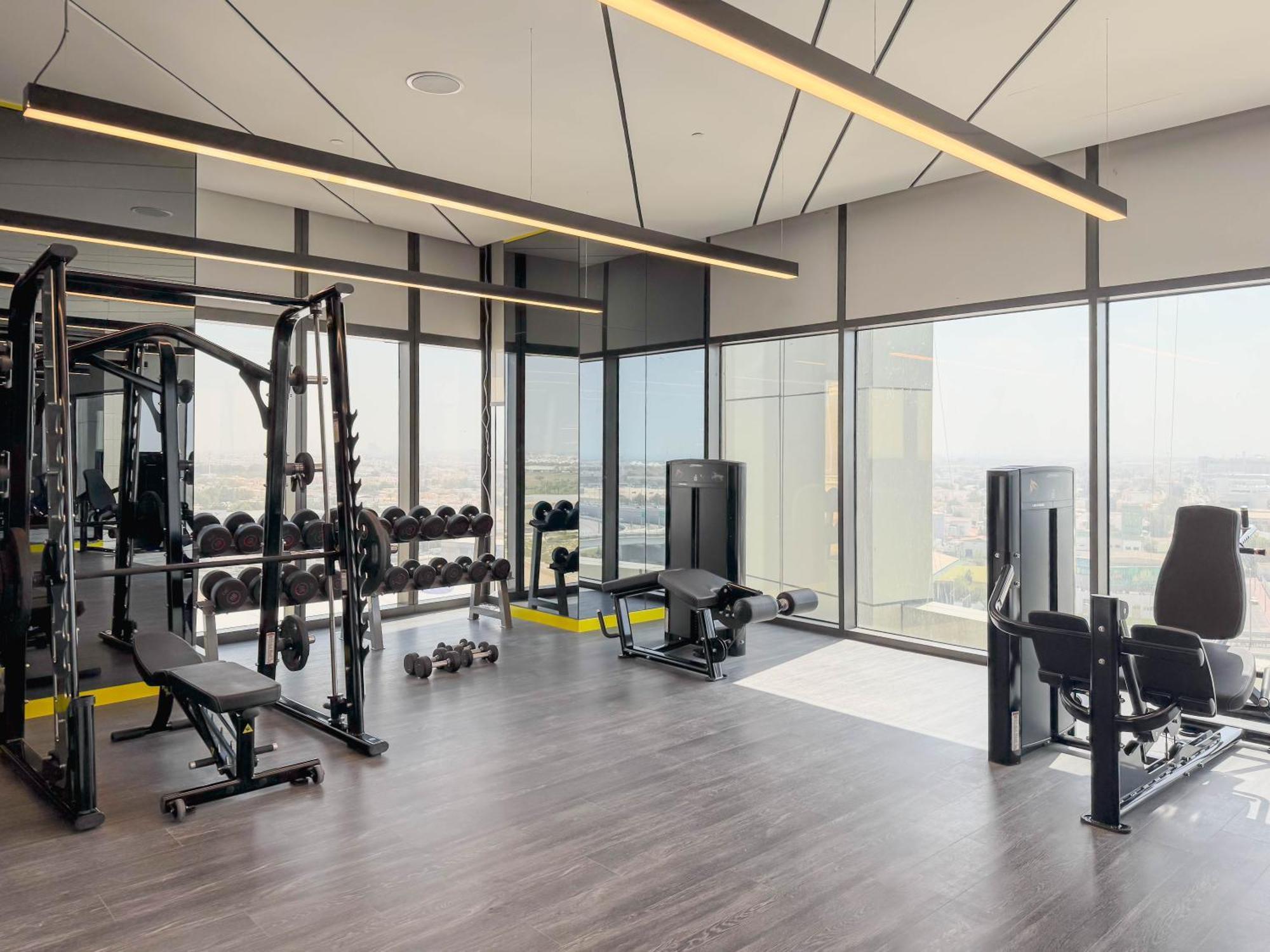 52nd Floor 2br In Aykon Huge Layout Dubai